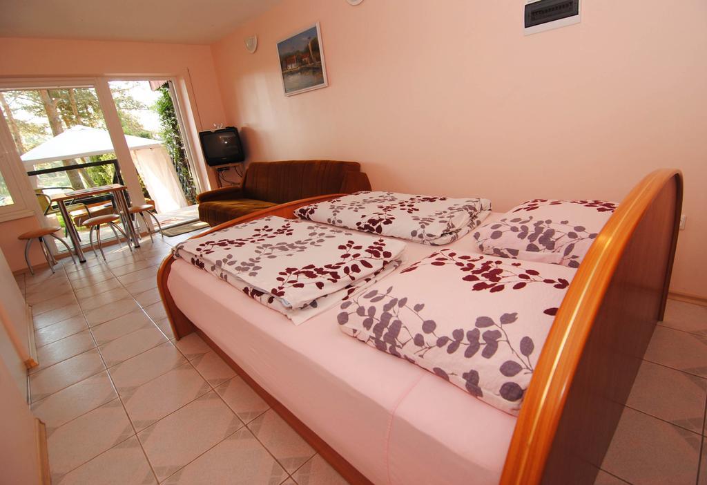 Guesthouse "Nakvyne Pas Zveja" Purvynes Street Nida Εξωτερικό φωτογραφία